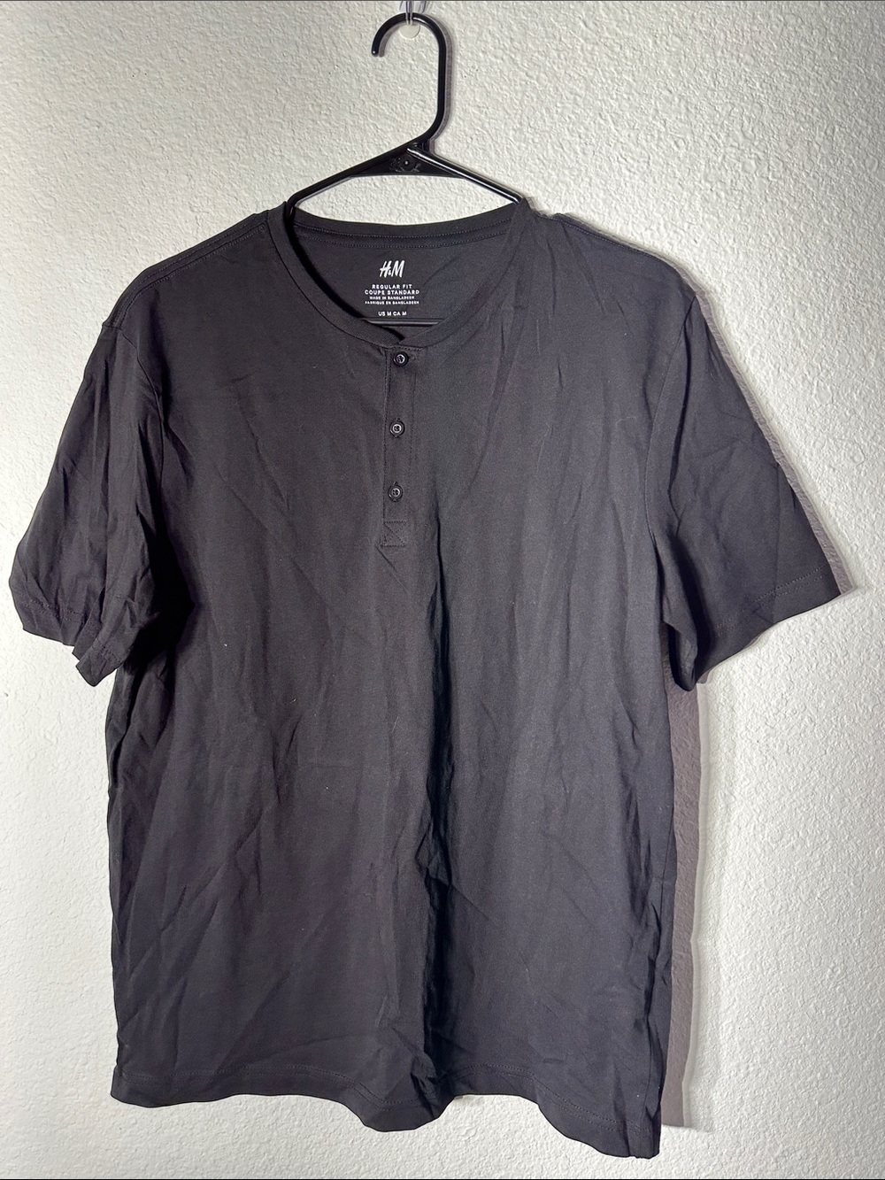Brand New H&M Black Short-Sleeve Tee